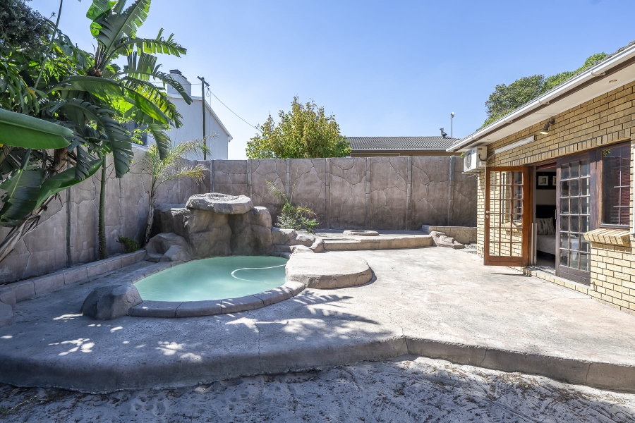 4 Bedroom Property for Sale in Protea Heights Western Cape